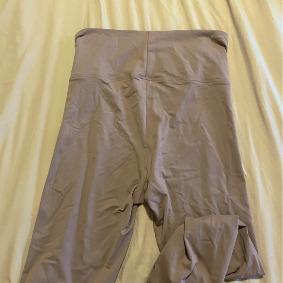 Norba “Essential Legging” in Sand (premium activewear) - Picture 5 of 6